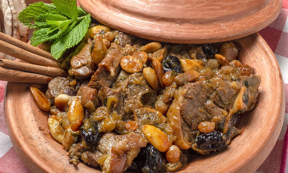 Moroccan beef with prunes and almonds dish